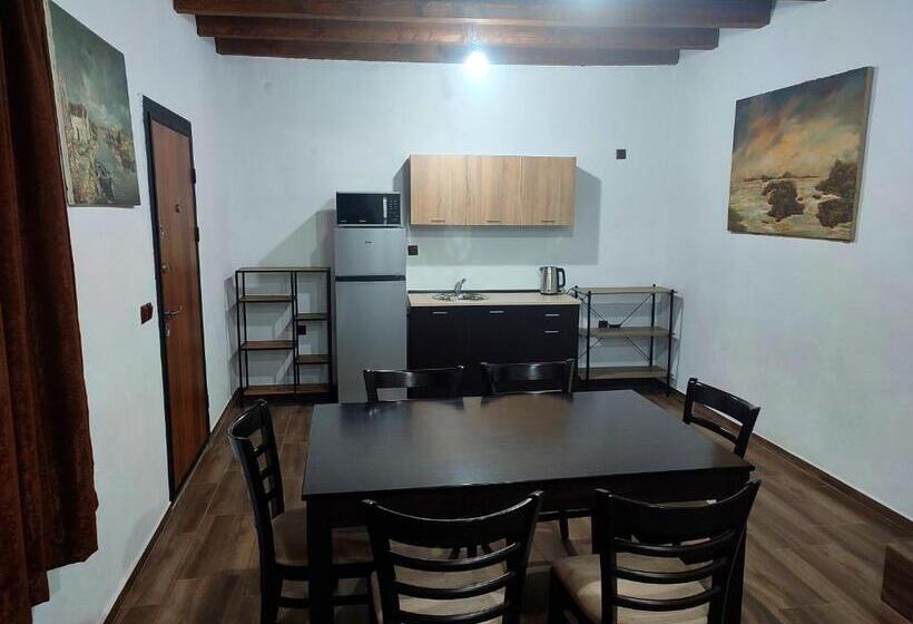 Дом 2 Спальни, Apartments Alexandra