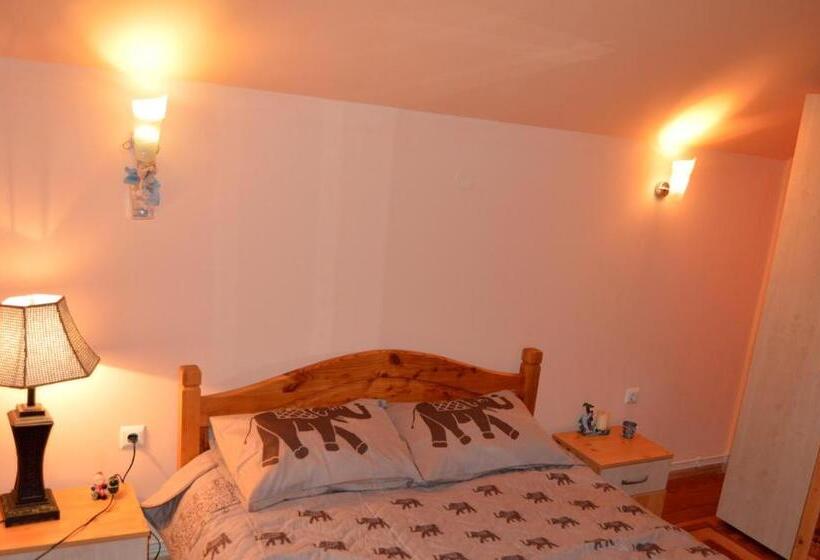 Дом 1 Спальня, Casa Piatra Craiului