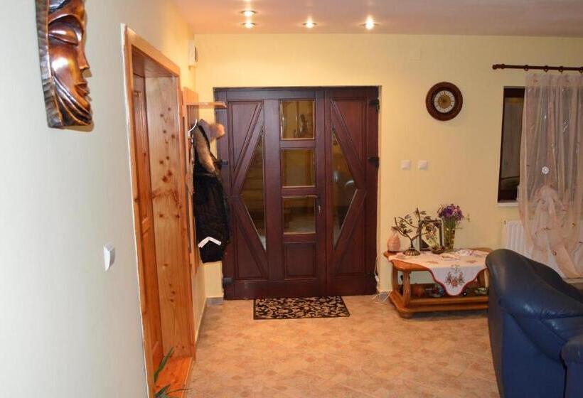 Дом 1 Спальня, Casa Piatra Craiului