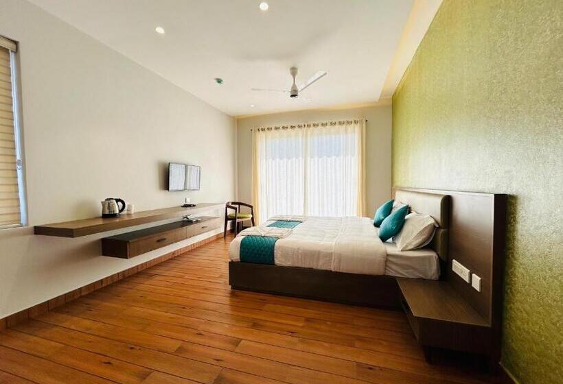 Люкс с Балконом, Vaga Nakshathra Suites