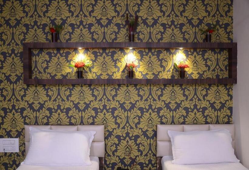 Трехместный Номер Deluxe, Vatika Inn