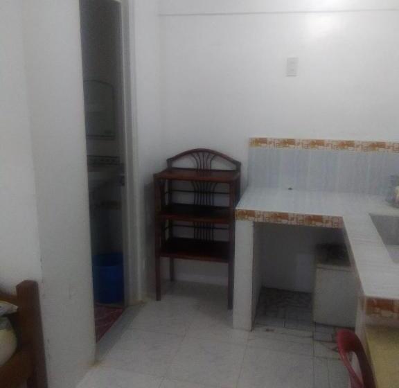 Апартаменты 1 Спальня Вид на Сад, Kaye En Em Apartelle