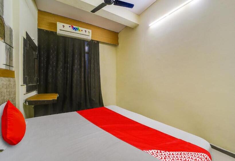 트리플 클래식 룸, Oyo Hotel Shivalik Gold