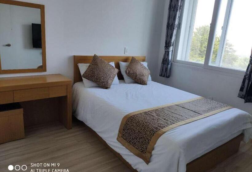 Номер Стандарт, Star House/星之家酒店