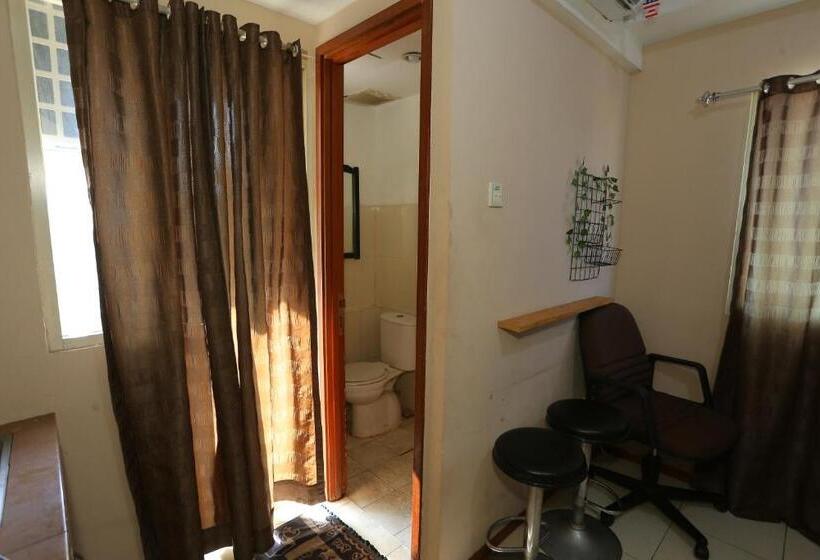 اتاق لوکس, Capital O 93372 Aurora Residence