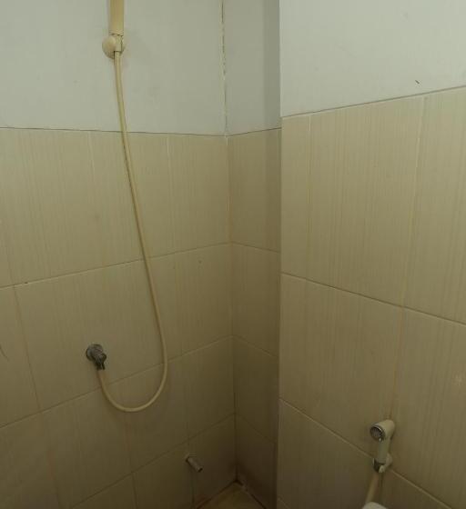 اتاق لوکس, Capital O 93372 Aurora Residence