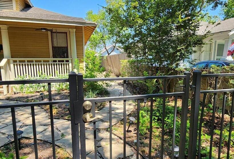 דירת חדר, Cute & Quiet Garage Apt Home