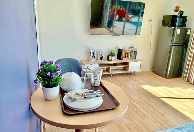 سوئیت با تخت بزرگ, Baan Kraziprak บ้านกระซิบรัก
