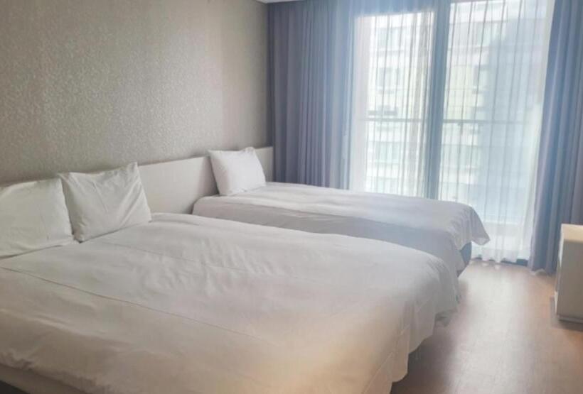 Номер Стандарт с Балконом, Air City Hotel Corp