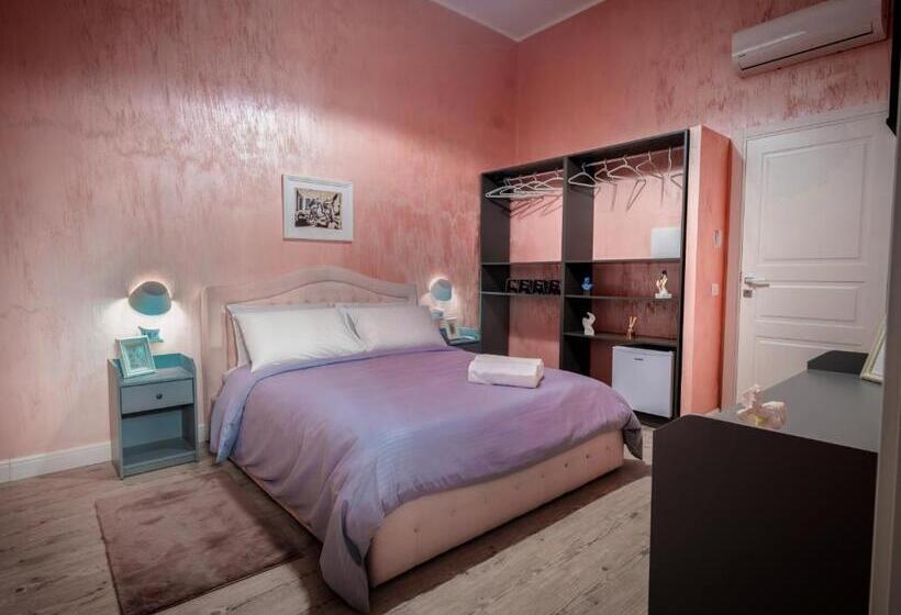 اتاق استاندارد با تخت بزرگ, Momarooms