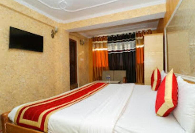 디럭스 룸, Broadway Grand, Shimla