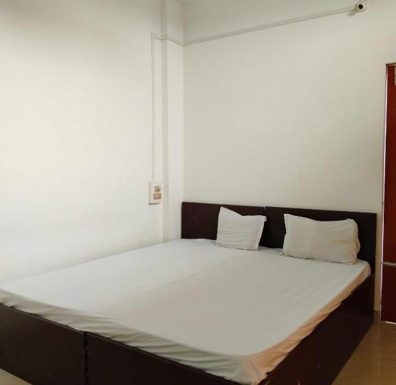 三人经典房间, Oyo Flagship City Guest House