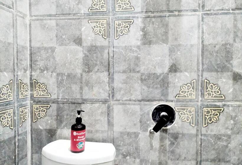 Номер Стандарт, Reddoorz Syariah Near Exit Tol Bojong Pekalongan