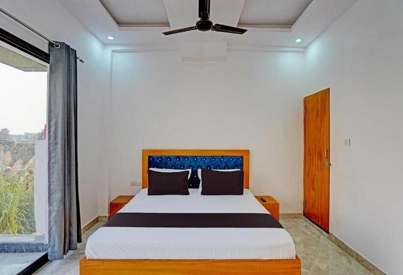 Трехместный Номер Классика, Oyo Hotel Maya Luxe