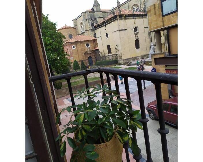 带共用浴室的标准房间, Alojamiento Oviedo 1
