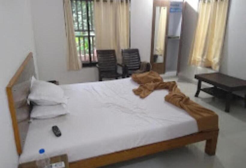 Номер Deluxe, Amraban Resort, Chiplun