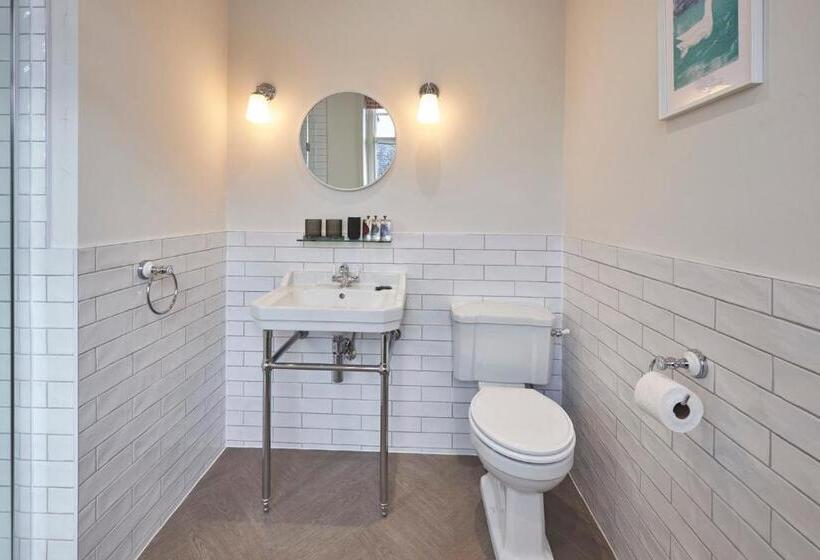 اتاق استاندارد با تخت بزرگ, Arlington House Hotel   Self Check In Suites
