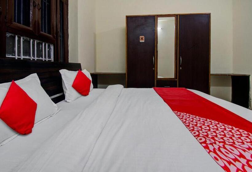 اتاق کلاسیک سه تخته, Oyo Hotel Tanu Palace