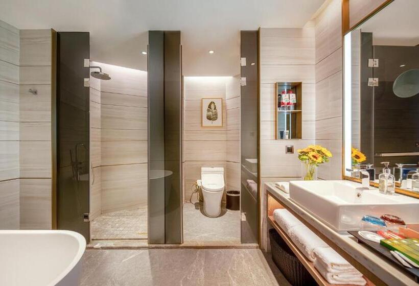Quarto Superior, Echarm Plus Hotel   Taihu Garden Metro Station, North Changjiang Road Wuxi