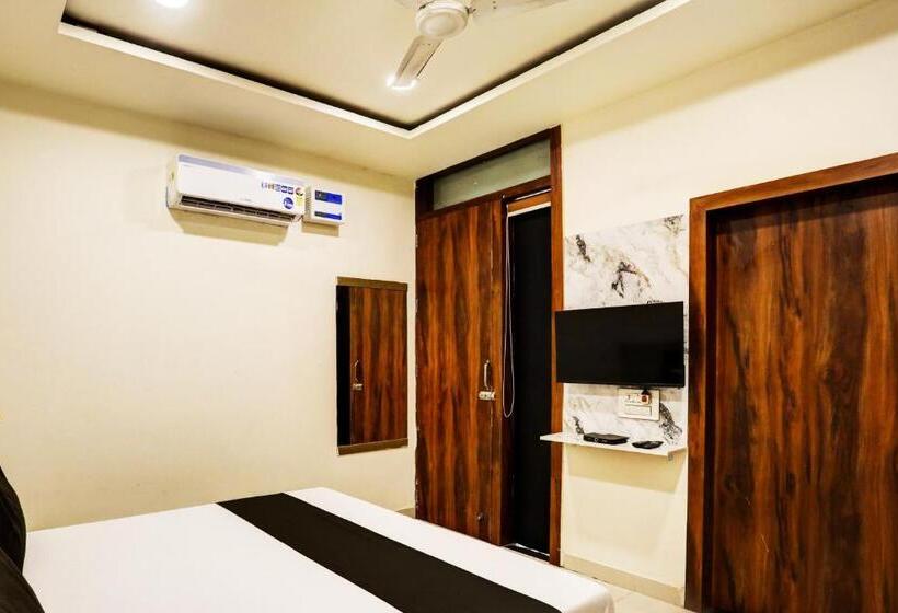 三人经典房间, Oyo Hotel Dream