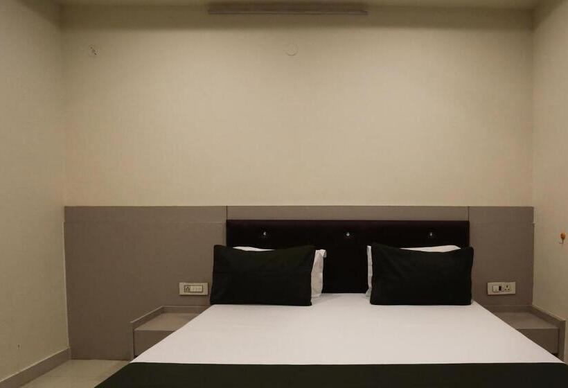 三人经典房间, Oyo Hotel Dream