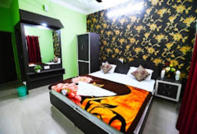Quarto Deluxe, Anukul Guest House,bodh Gaya