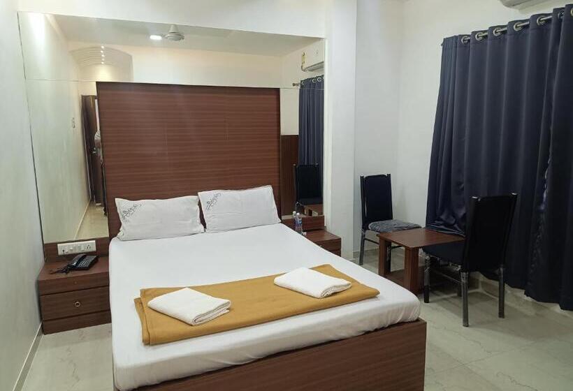 豪华房间, Staymaker Hotel Mayura