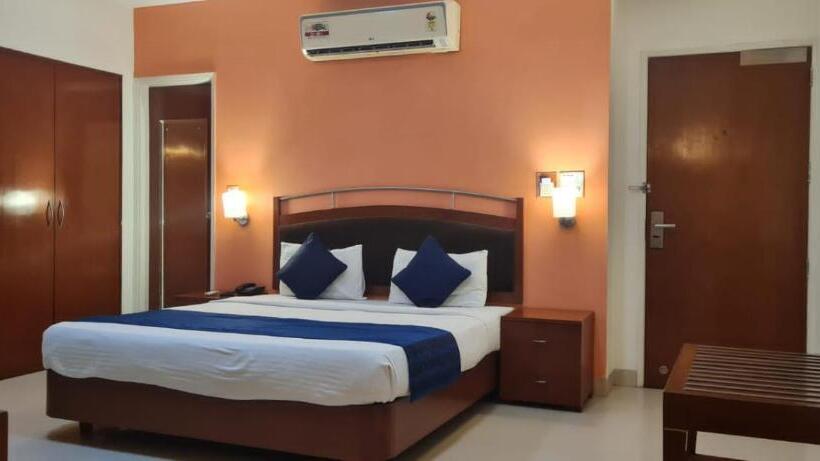 Superior Room, Divine Admire Opp Gurudwara Sahib In Taimoor Nagar Friends Colony