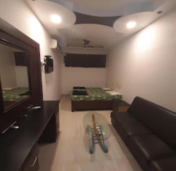 Номер Deluxe, Ramakrishna, Wardha