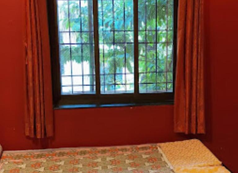 Номер Deluxe, Shridhar Residency Devgad
