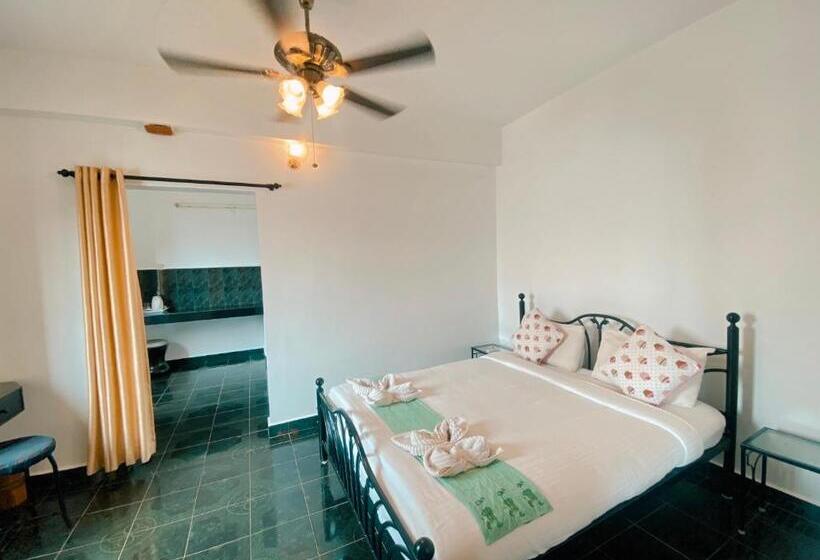 带大床的复式套间, Honeydew Suites By Goaround Homes