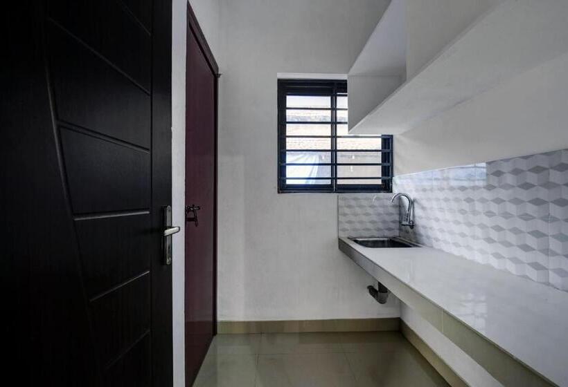Номер Стандарт, Oyo Flagship Golden Residency Manjeri