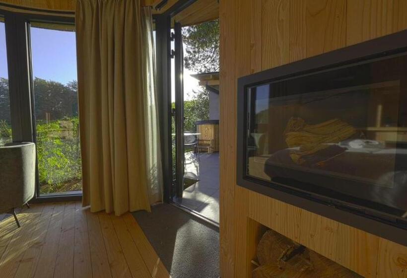 Номер Стандарт Вид на Сад, Cabanes Avec Jacuzzi Les Pieds Dans La Vignes