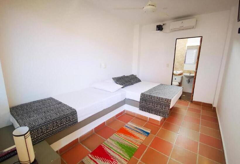 اتاق استاندارد سه نفره, Casa Donama