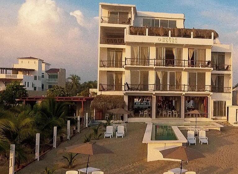 带露台的小型套房, Marsa