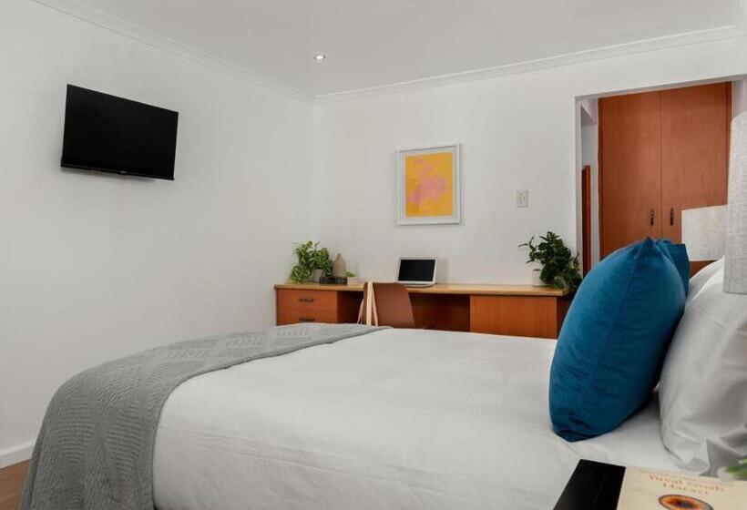 Номер Deluxe, Neighbourgood Ravenscraig