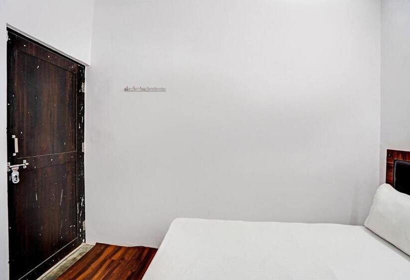 Трехместный Номер Классика, Oyo Grand