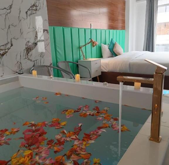 Полулюкс с Бассейном, Jacuzzi Hotel Cusco