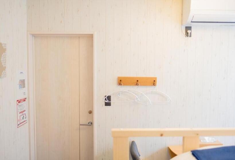 اتاق استاندارد با سرویس بهداشتی مشترک, Niseko Powder Chalet