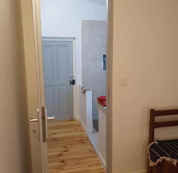 Номер Стандарт, Chez Danièle Et Jean Pierre