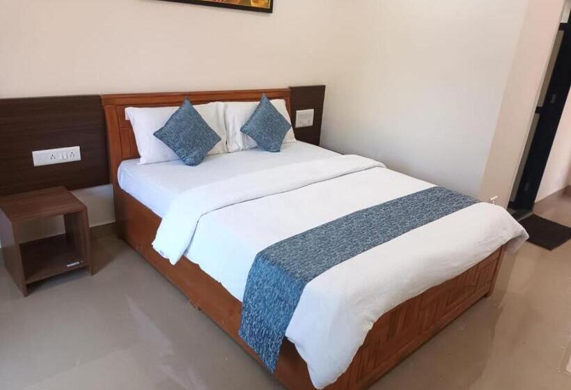 Номер Deluxe, Hill Resort Alibaug