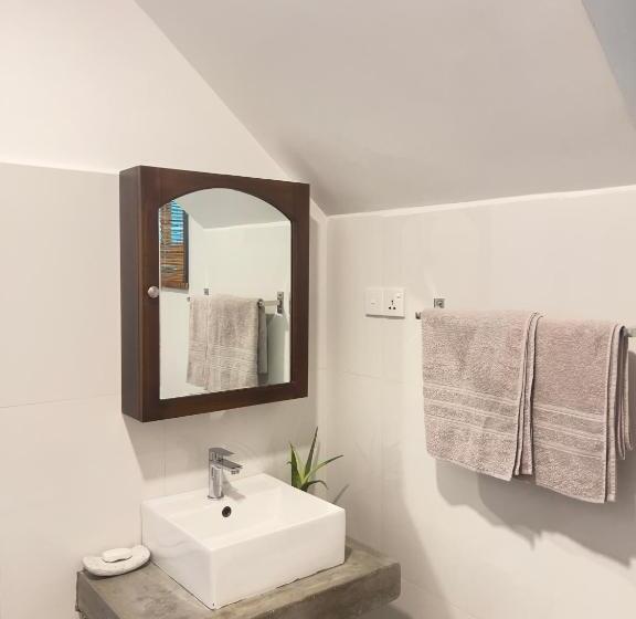Номер Deluxe, Galle Fancy Guesthouse, 5 Ac Bedrooms Villa