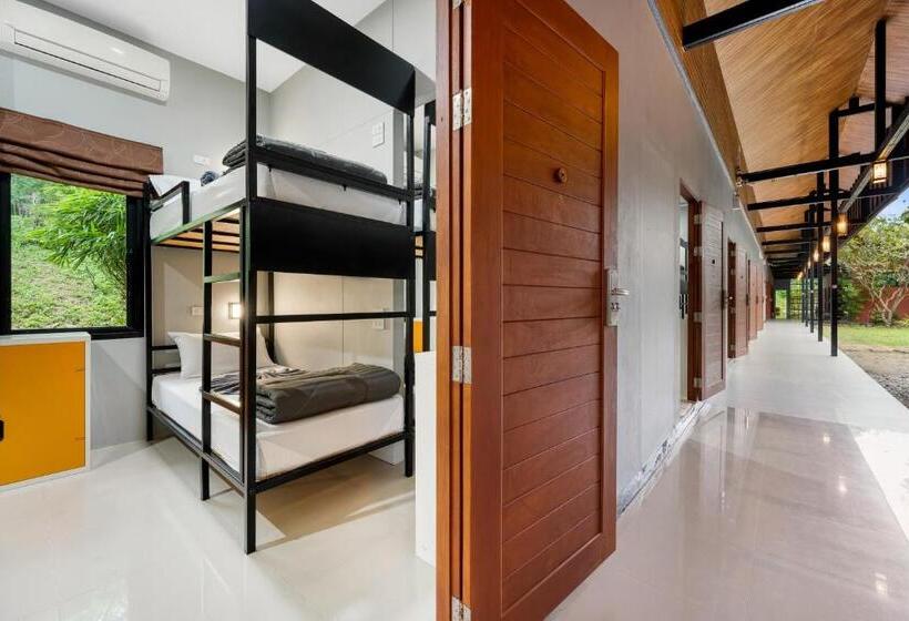 공동 객실, Chill Inn Samui Hostel And Restaurant
