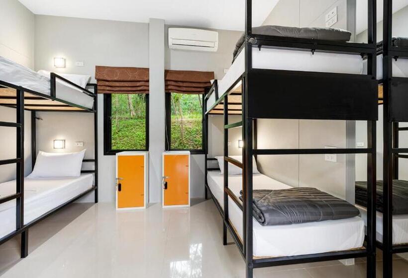 Кровать в Общей Комнате, Chill Inn Samui Hostel And Restaurant
