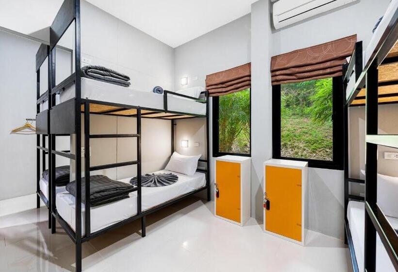공동 객실, Chill Inn Samui Hostel And Restaurant