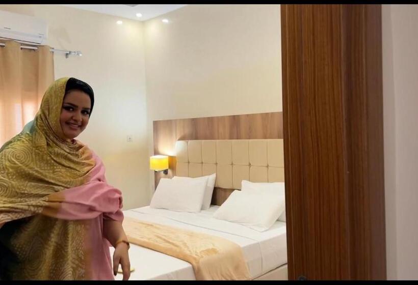 بانگلوی استاندارد با چشم‌انداز دریا, Capblancvillagetouristique
