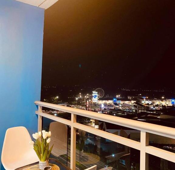 스탠다드 발코니 스튜디오, Neri’s Place At Azure North