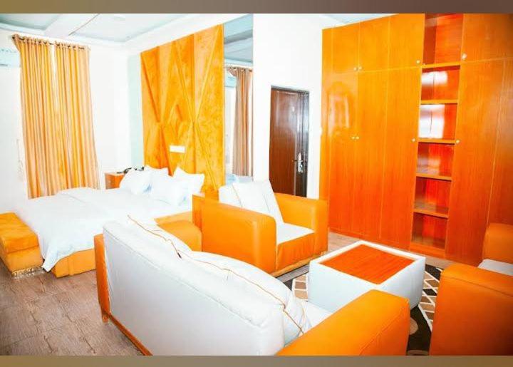 اتاق لوکس با تخت بزرگ, Vito Gate Hotel And Suite