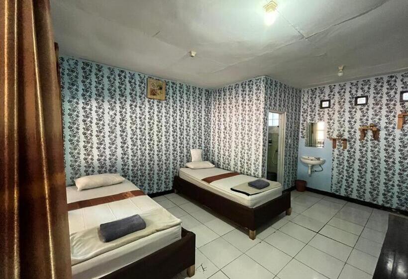 Номер Deluxe, Capital O 93262 Hotel Cherish 2
