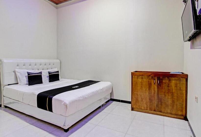 Номер Deluxe, Capital O 93244 Angkasa Inn